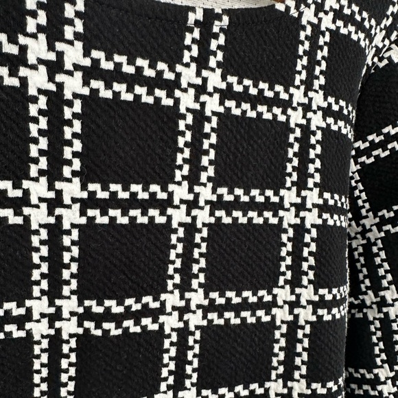 Talbots Top Large Black White Plaid Windowpane Ponte Knit Long Sleeve Side Slits - Picture 3 of 7